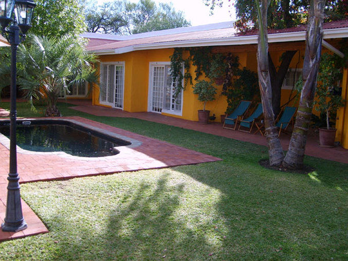 Casa Piccolo Hotel Windhoek Exterior photo