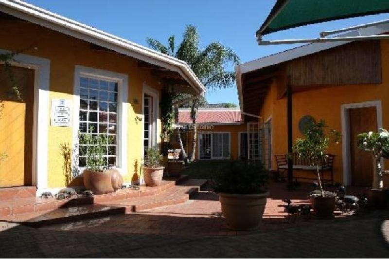 Casa Piccolo Hotel Windhoek Exterior photo